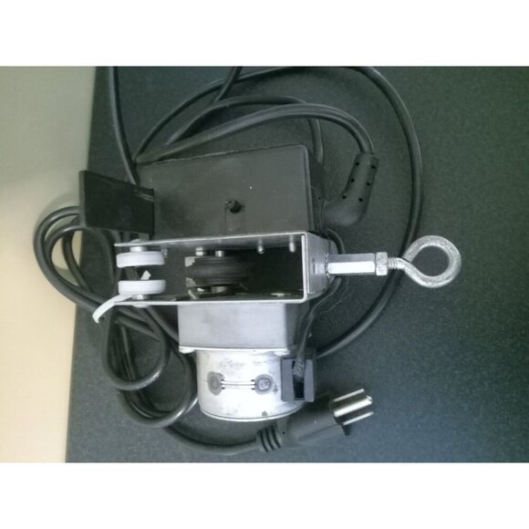 LightRail 3.5 IntelliDrive Kit with 39" RoboStik – Automated Grow Light Mover - Picture 2 of 9